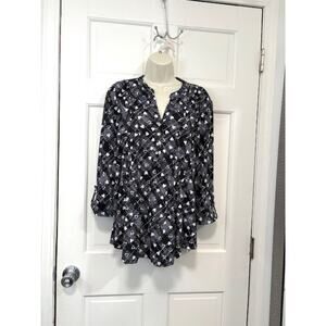 Cocomo Silky Tunic Top Size L Black White‎ Heart Print Pleated Button Pockets
